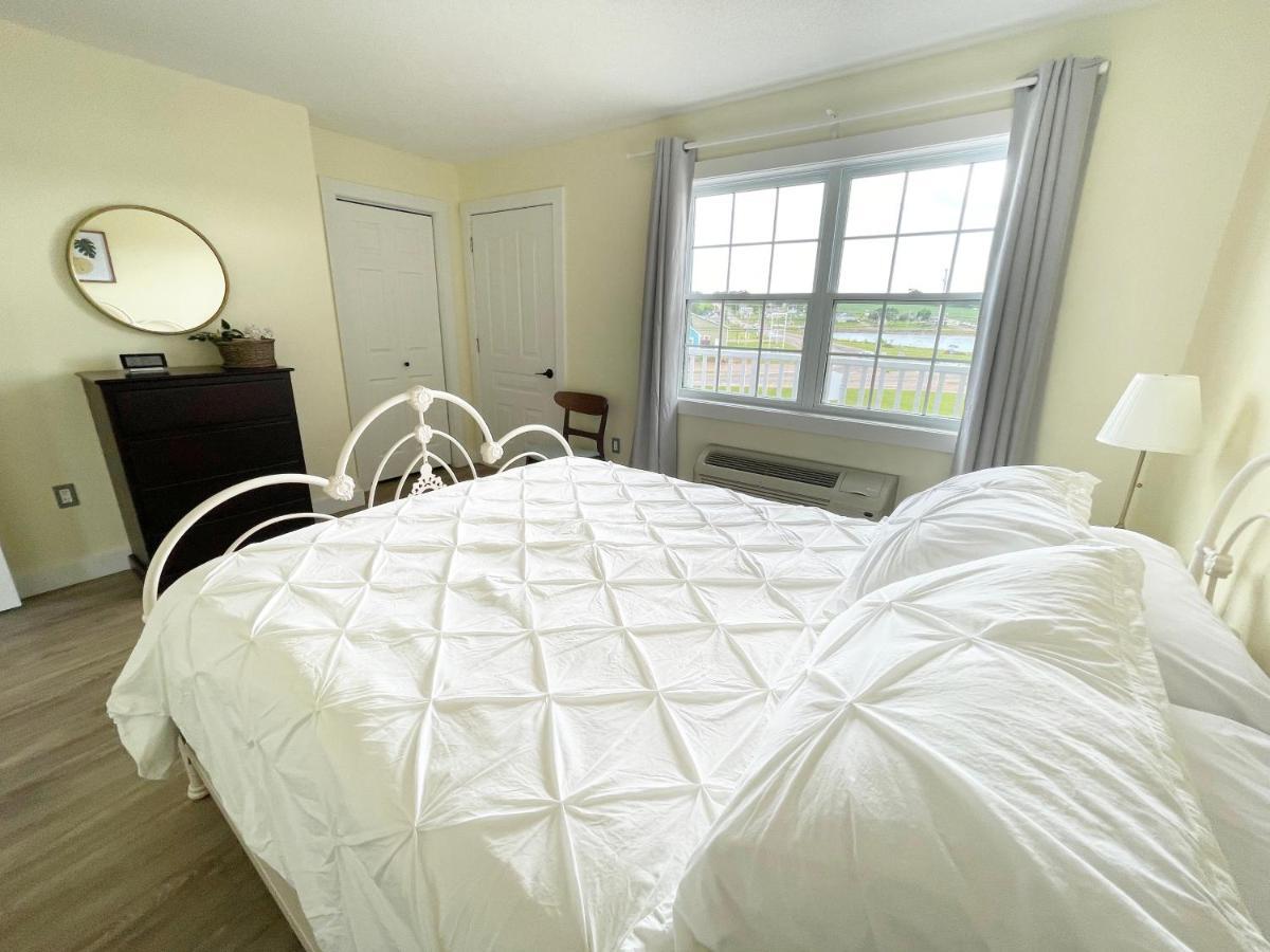 Gateway To Greenwich Suites Saint Peters Bay Esterno foto