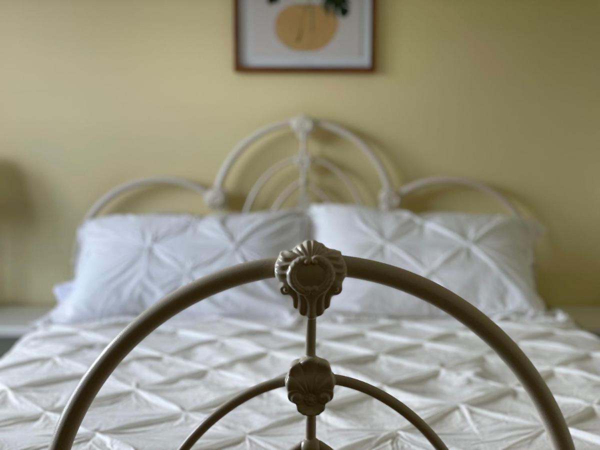 Gateway To Greenwich Suites Saint Peters Bay Esterno foto