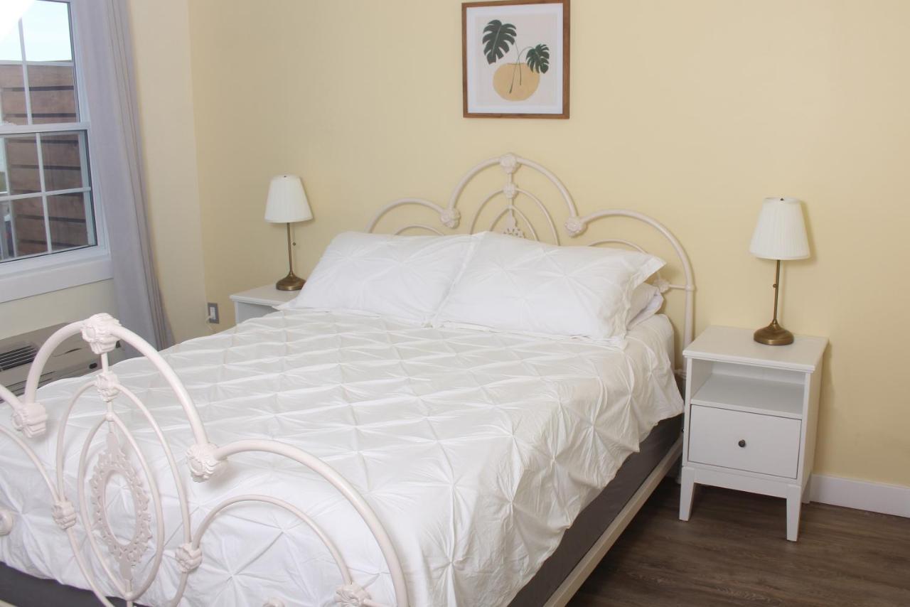 Gateway To Greenwich Suites Saint Peters Bay Esterno foto