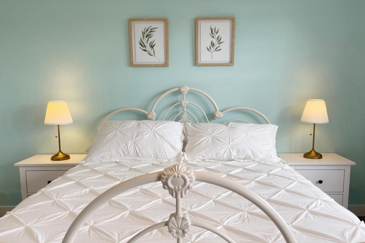 Gateway To Greenwich Suites Saint Peters Bay Esterno foto