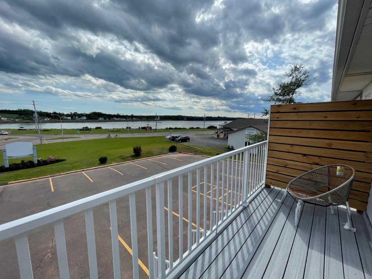 Gateway To Greenwich Suites Saint Peters Bay Esterno foto
